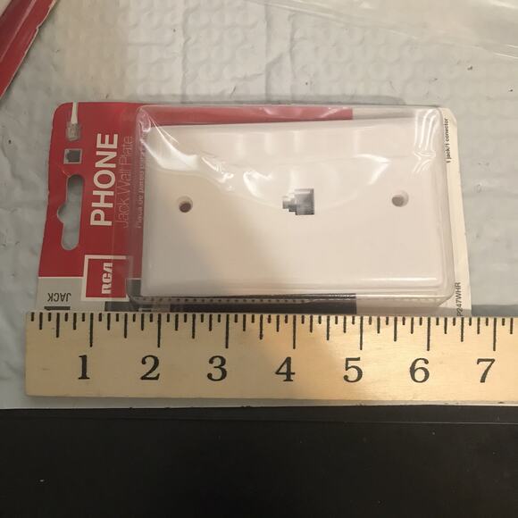 RCA White Flush Mount Telephone Jack TP247WHR RCA TP247WHR 079000404026 White - Picture 4 of 5